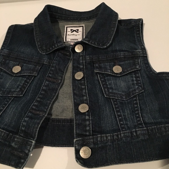 Girls Gymboree jean vest size 5-6 - Picture 1 of 3